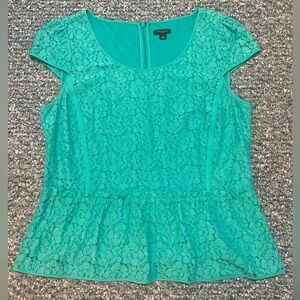 Ann Taylor short sleeve top, size 6